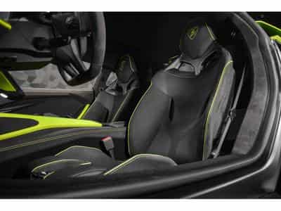 Lamborghini Revuelto AD PERSONAM - VERDE CITREA / ROSSO MARS (2025) - Foto 9