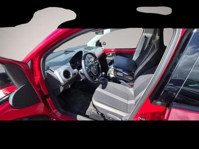 VW UP (2019) - Foto 1