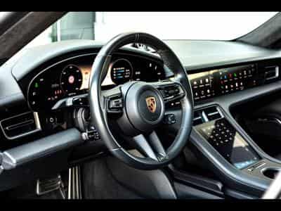 Porsche Taycan TURBO CROSS TURISMO (680 CH) – MAMBA GREEN METALLIC - APPROV (2022) - Photo 10