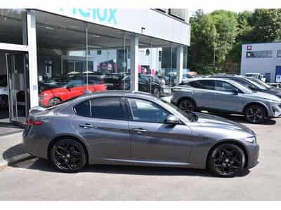 Alfa-Romeo Giulia 2.0 T Sprint ATX CUIR MEMO GPS ACC LANE SIDE CAM (2021) - Photo 3