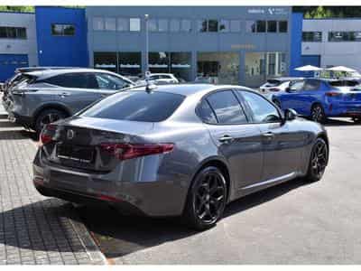 Alfa-Romeo Giulia 2.0 T Sprint ATX CUIR MEMO GPS ACC LANE SIDE CAM (2021) - Photo 4