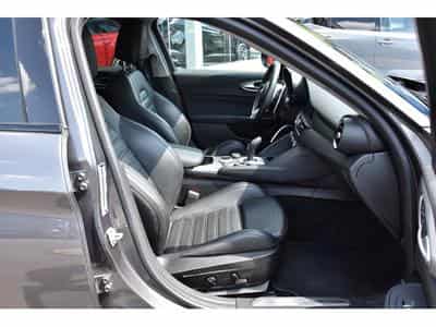 Alfa-Romeo Giulia 2.0 T Sprint ATX CUIR MEMO GPS ACC LANE SIDE CAM (2021) - Photo 7