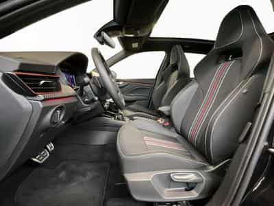 Skoda Kamiq Monte-Carlo+DSG+LED+P.Assisted+P.Park&Go (2025) - Photo 9
