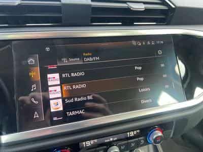 Audi Q3 2.0D 150 CV S-TRONIC (2021) - Photo 13