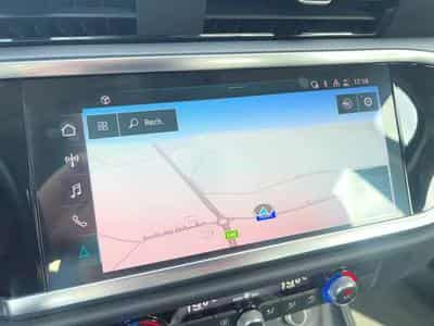 Audi Q3 2.0D 150 CV S-TRONIC (2021) - Photo 9