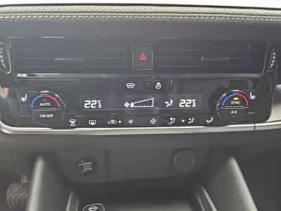 Nissan Qashqai 1.3 DIG-T MHEV 158 X-tronic Tekna Premium (2026) - Photo 10