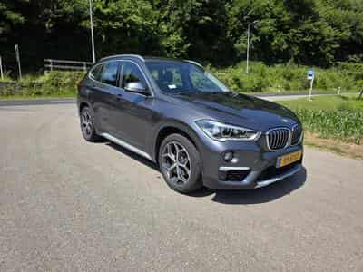 BMW X1 18i (2019) - Photo 1