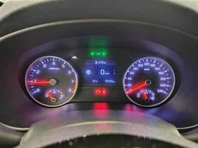 Kia Sportage 1.6i More NAVI / CAMERA / KEYLESS (2019) - Photo 10