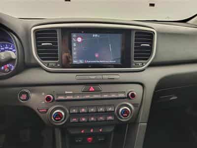 Kia Sportage 1.6i More NAVI / CAMERA / KEYLESS (2019) - Photo 11