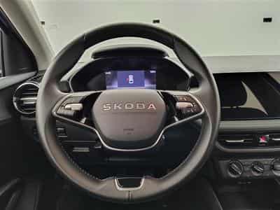 Skoda Fabia 1.0 TSI 95Cv Young Edition CARPLAY / CAMERA / FULL LED / ALU (2025) - Foto 9