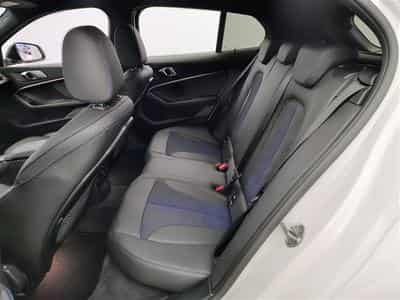 BMW 118 118 d Pack M NAVI / FULL LED / CUIR PARTIEL / CAMERA / JA 18 (2022) - Foto 13