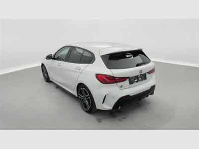 BMW 118 118 d Pack M NAVI / FULL LED / CUIR PARTIEL / CAMERA / JA 18 (2022) - Foto 2