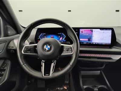 BMW 120 120i **AUTO/PACK M/FULL LED/ALCANTARA/NAVI/CAMERA** (2025) - Photo 9