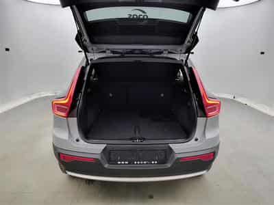 Volvo XC40 1.5 T2 Essential AUTO/FULL LED/CARPLAY/JA17/PDC (2023) - Photo 14