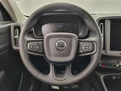 Volvo XC40 1.5 T2 Essential AUTO/FULL LED/CARPLAY/JA17/PDC (2023) - Photo 9