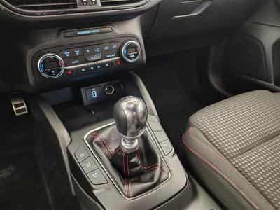 Ford Focus 1.0 EcoBoost MHEV ST-Line NAVI / CAMERA / KEYLESS / JA 17" (2021) - Photo 12