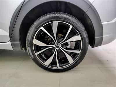 VW Taigo 1.0 TSI 115cv DSG R-Line CARPLAY / FULL LED / CAMERA / JA 18 (2025) - Photo 6