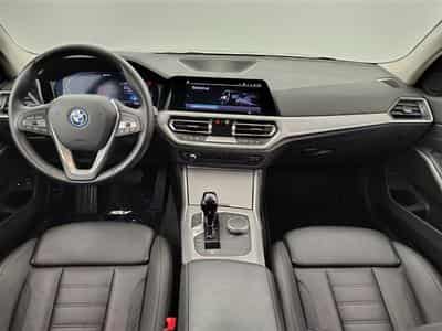 BMW 320 Touring 320eA PHEV Cuir / Navi Cockpit / Led / PDC av+ar (2022) - Foto 8