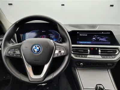 BMW 320 Touring 320eA PHEV Cuir / Navi Cockpit / Led / PDC av+ar (2022) - Foto 9