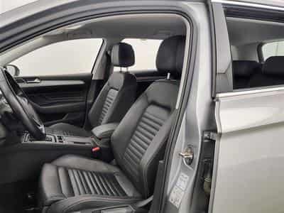 VW Passat TDi SCR Style DSG Cuir / Navi / Led / PDC av+ar (2020) - Foto 7