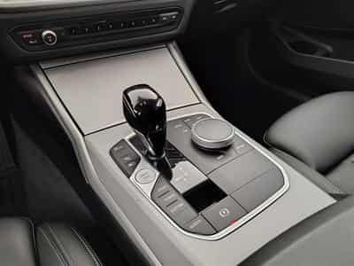 BMW 320 320eA PHEV CUIR/NAVI/FULL LED/JA/PDC (2022) - Foto 12