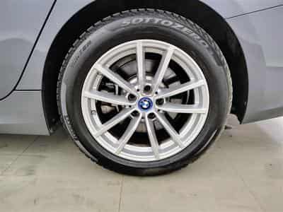 BMW 320 320eA PHEV CUIR/NAVI/FULL LED/JA/PDC (2022) - Foto 6