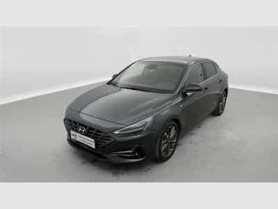 Hyundai i30 Fastback 1.0 T MHEV Sky 7DCT 48V *NAVI/CAM/CUIR/FULL LED* (2023) - Photo 1