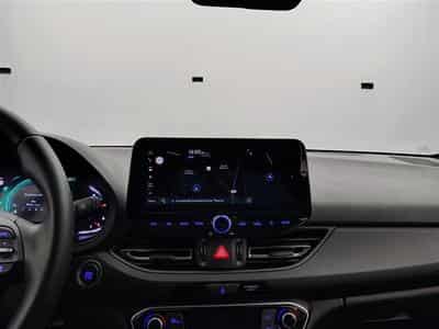 Hyundai i30 Fastback 1.0 T MHEV Sky 7DCT 48V *NAVI/CAM/CUIR/FULL LED* (2023) - Photo 11