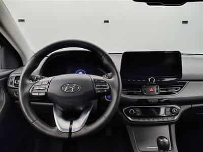 Hyundai i30 Fastback 1.0 T MHEV Sky 7DCT 48V *NAVI/CAM/CUIR/FULL LED* (2023) - Photo 9