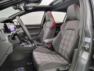VW Golf 2.0 GTI 245Cv CARPLAY / CAMERA / TO PANO / JANTES "R" (2024) - Photo 7