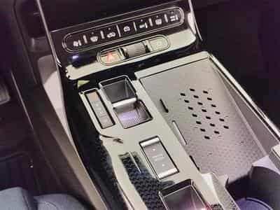 Citroen C5 Aircross 1.2 Hybrid 145cv E-DCS6 Plus NAVI / FULL LED / CAMERA / JA19 (2026) - Foto 12