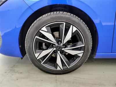 Peugeot 308 1.2 Turbo 130cv EAT8 Allure CARPLAY/FULL LED/CAM 360/COCKPIT (2024) - Foto 6