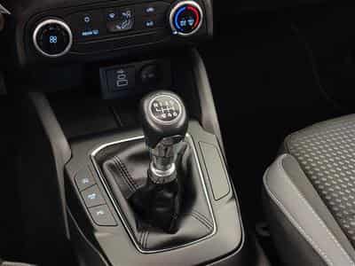 Ford Focus 1.5 EcoBlue Connected NAVI/FULL LED/JA/PDC (2022) - Photo 12