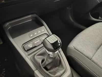 Kia Stonic 1.0 T-GDi 100cv Gold NAVI / CAMERA / CARPLAY (2026) - Photo 12