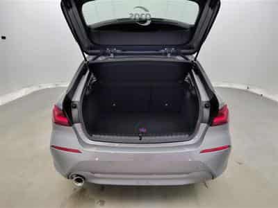 BMW 118 iA Business NAVI / FULL LED / PDC AV-AR (2023) - Foto 14