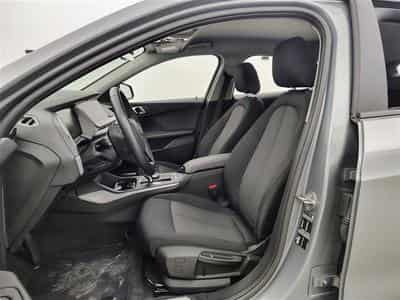 BMW 118 iA Business NAVI / FULL LED / PDC AV-AR (2023) - Foto 7
