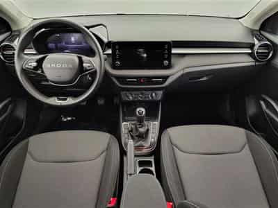 Skoda Fabia 1.0 TSI 95Cv Young Edition CARPLAY / CAMERA / FULL LED / ALU (2025) - Foto 8
