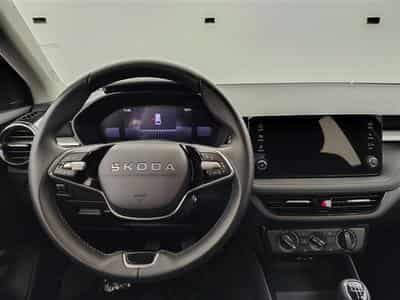 Skoda Fabia 1.0 TSI 95Cv Young Edition CARPLAY / CAMERA / FULL LED / ALU (2025) - Foto 9