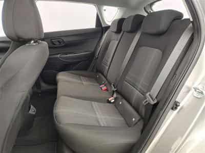 Hyundai Bayon 1.0 T-GDi MHEV DCT Sky CARPLAY / FULL LED / CAMERA / KEYLESS (2023) - Photo 13