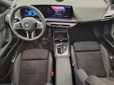 BMW 120 120iA Pack M NAVI / FULL LED / PANO / CAMERA / JA 18" (2025) - Photo 8