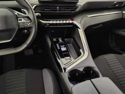 Peugeot 5008 1.5 BlueHdi EAT8 Active Pack NAVI / FULL LED / CARPLAY (2023) - Photo 12