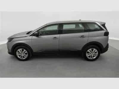 Peugeot 5008 1.5 BlueHdi EAT8 Active Pack NAVI / FULL LED / CARPLAY (2023) - Photo 3