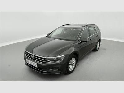 VW Passat 2.0 TDi Style DSG Navi / Led / PDC av+ar (2021) - Photo 1