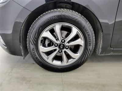 Hyundai i20 1.2i 84cv Twist Pack Techno NAVI / CAMERA / PDC AR / JA 15" (2018) - Photo 6