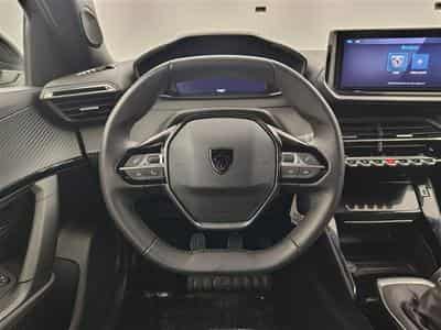 Peugeot 2008 1.2 PureTech Allure NAVI / FULL LED / CARPLAY / S-CUIR (2024) - Photo 9