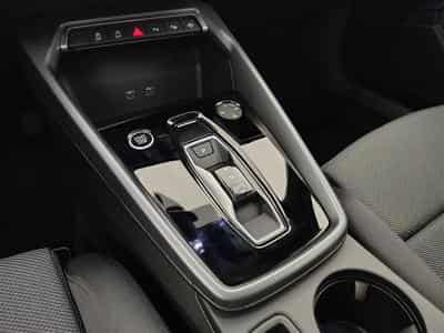 Audi A3 A3 30 TFSI Advanced S tronic Navi / Led / PDC av+ar (2025) - Photo 12
