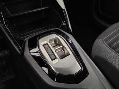 Peugeot 208 1.2i PureTech 100Cv EAT8 Style NAVI / FULL LED / PDC (2023) - Foto 12