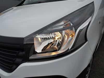 Renault Trafic 1.6 dCi 125cv L1H2 CLIM / BLUETOOTH / PDC AR (2019) - Foto 15