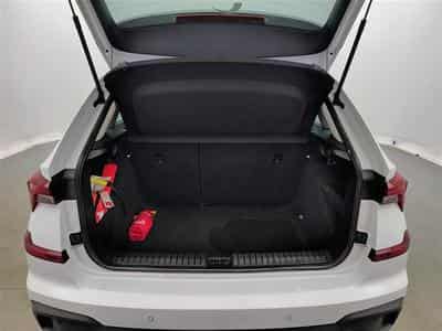 Skoda Kamiq 1.0 TSI 115cv DSG Clever CARPLAY / FULL LED / KEYLESS / CAM (2025) - Foto 14