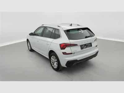 Skoda Kamiq 1.0 TSI 115cv DSG Clever CARPLAY / FULL LED / KEYLESS / CAM (2025) - Foto 2